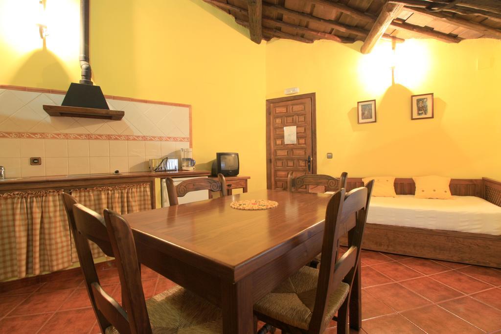 La Boticaria Casa Rural Apartamento Descargamaría Eksteriør bilde